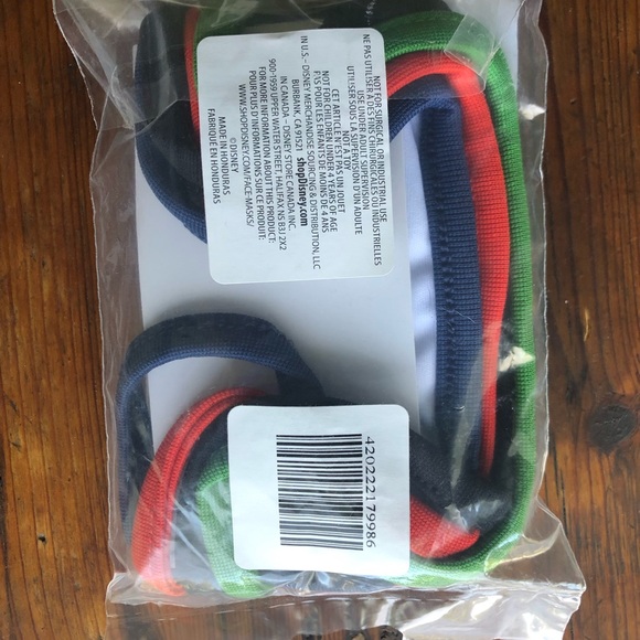 4 pack kids Disney friends Disney cloth facemasks - Picture 4 of 5